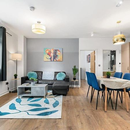Spacious 1 Bedroom Apartment In Central Уокинг Экстерьер фото